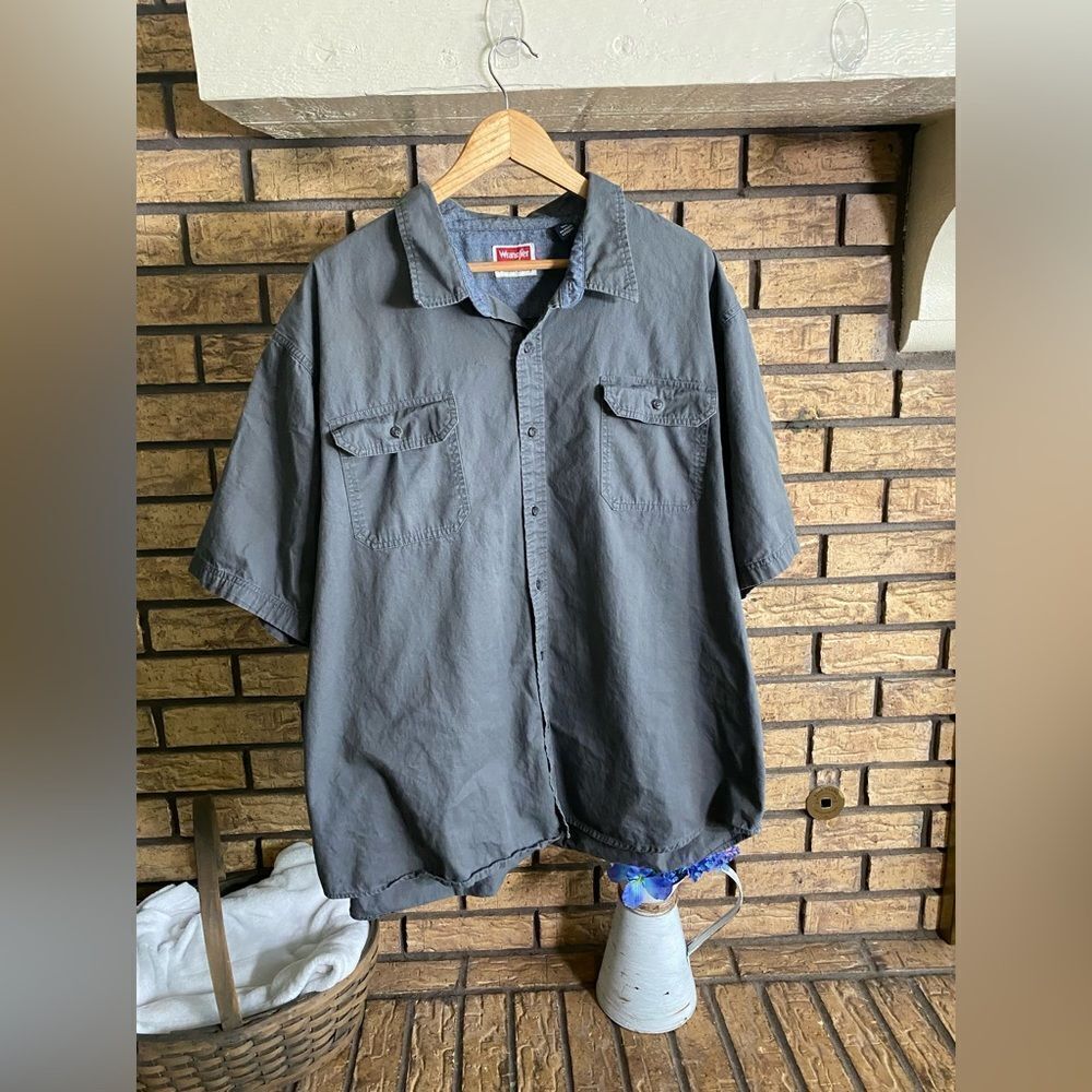 Wrangler short sleeve work shirt